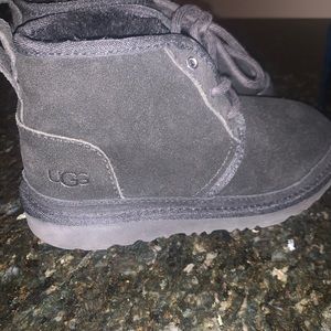 Never worn Uggs size 1 kids